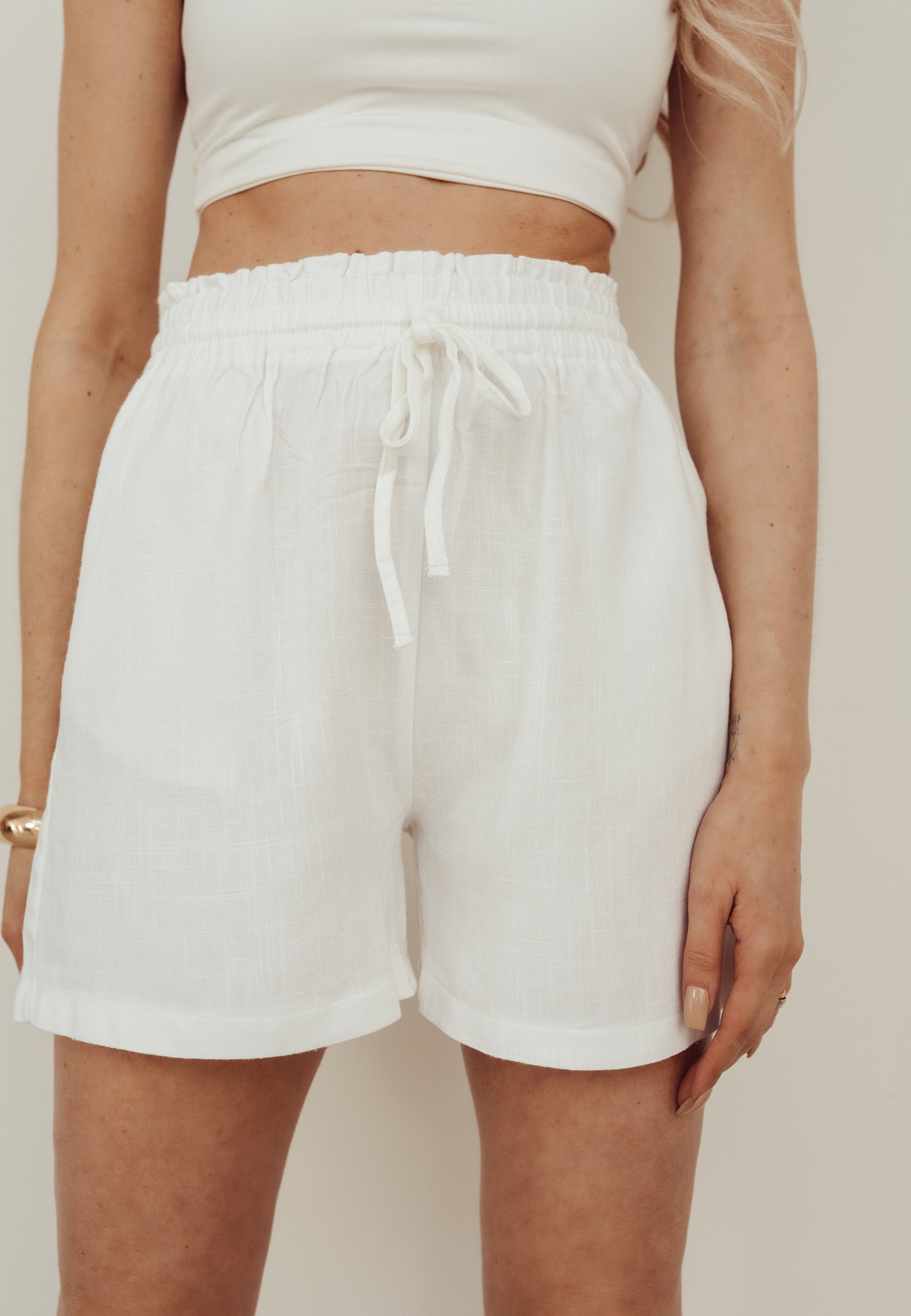 JOAN - Linnen Shorts in White