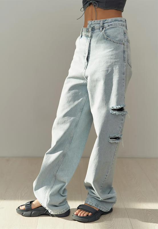 RIVER - Asymmetric Jeans in Vintage Blue