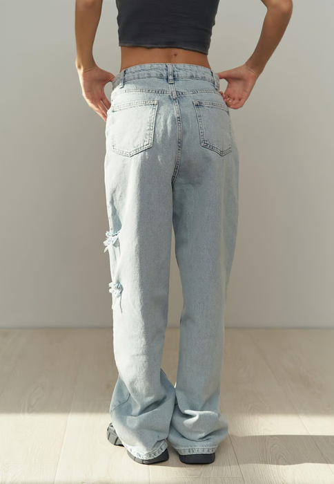 RIVER - Asymmetric Jeans in Vintage Blue