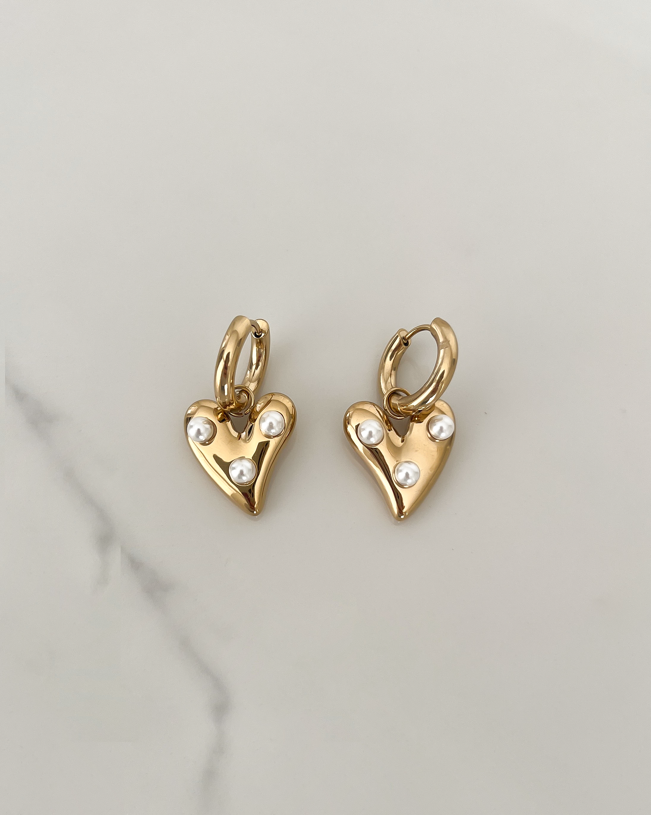 Heart & Pearls Earrings in Gold
