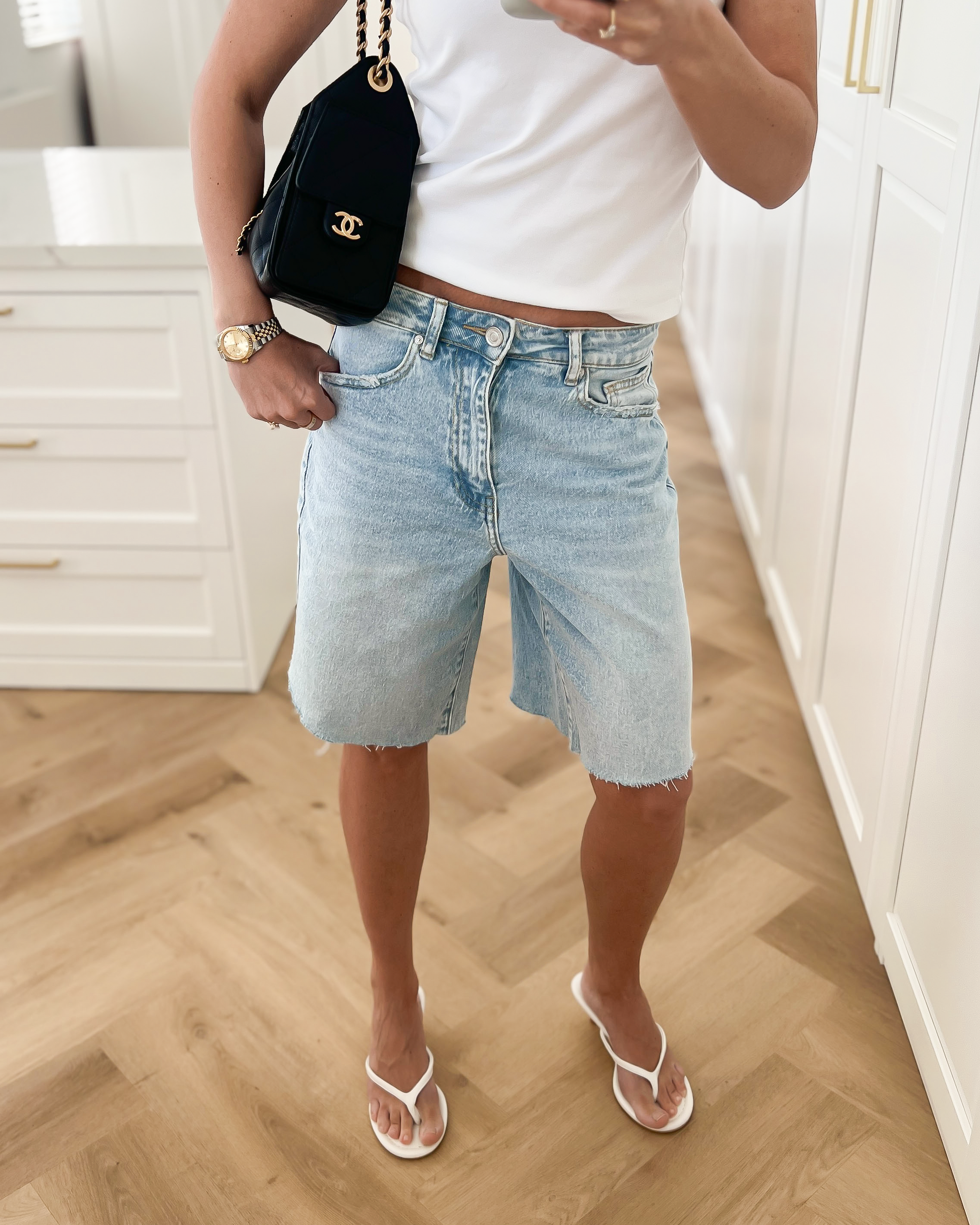 ABIGAIL - Ripped Denim Shorts in Washed Blue