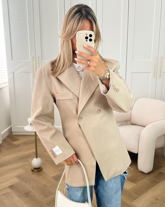 Gigi + Loulou - Cinched Blazer in Beige