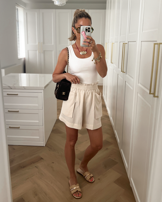 REYNA - Linen Cargo Shorts in Beige