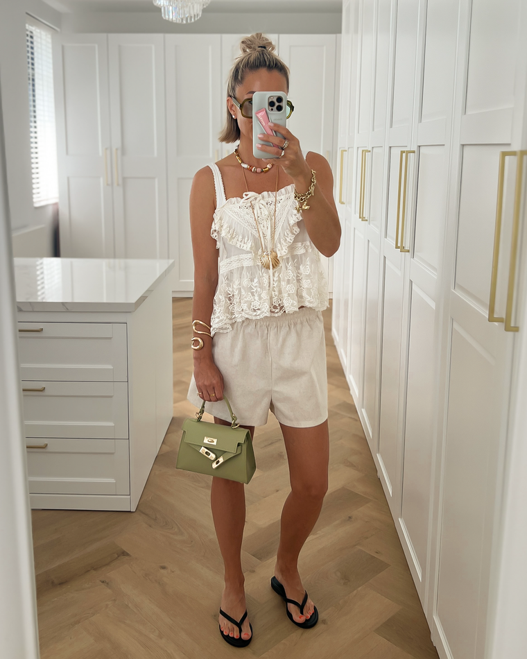 LOUISE - Linen Shorts in Beige