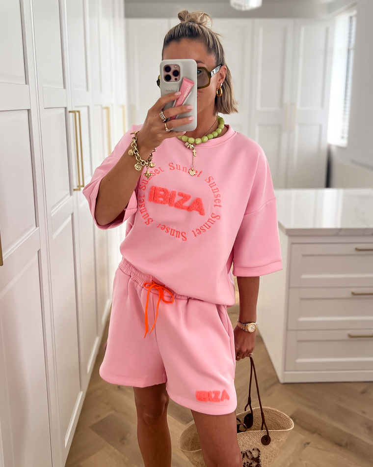 IBIZA - Super Soft Sweater Top and Shorts Set in Pink