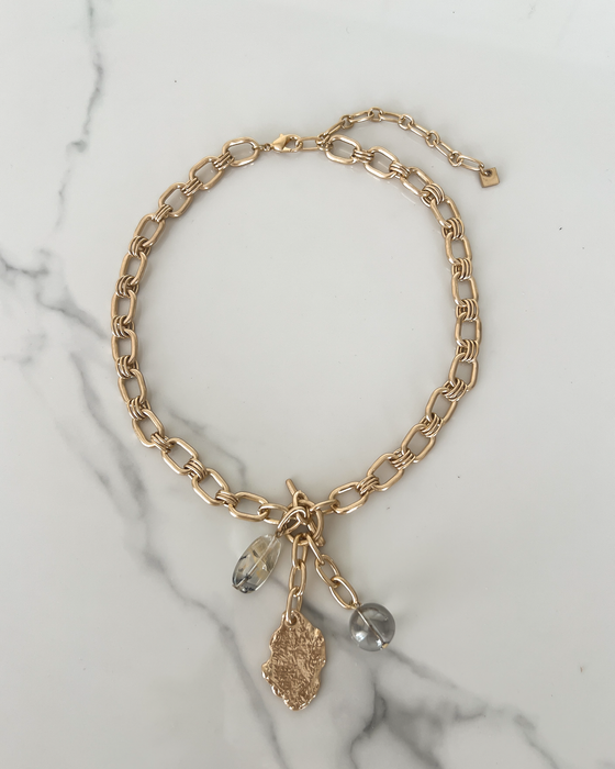 Three Stone Pendant Necklace in Gold
