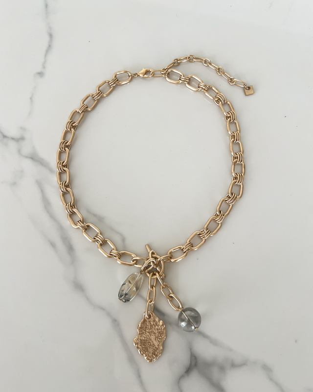 Three Stone Pendant Necklace in Gold