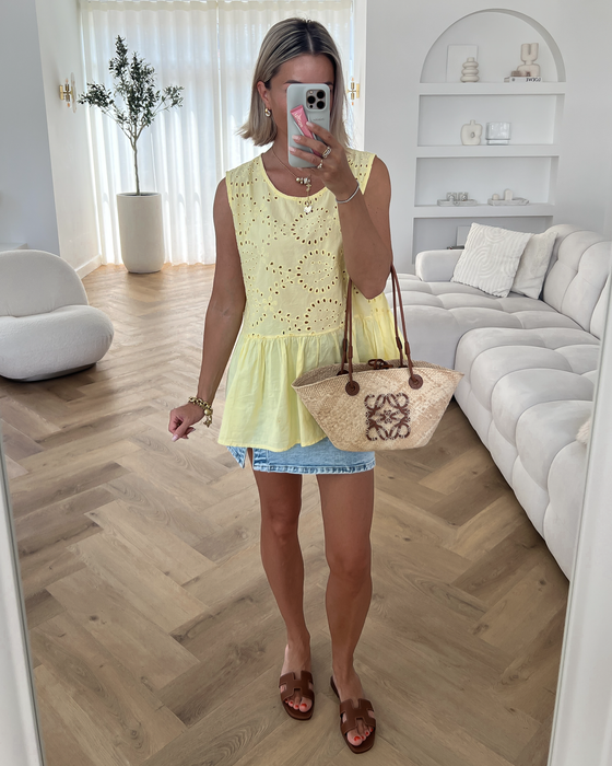 DAISY - Embroidery Top in Butter Yellow