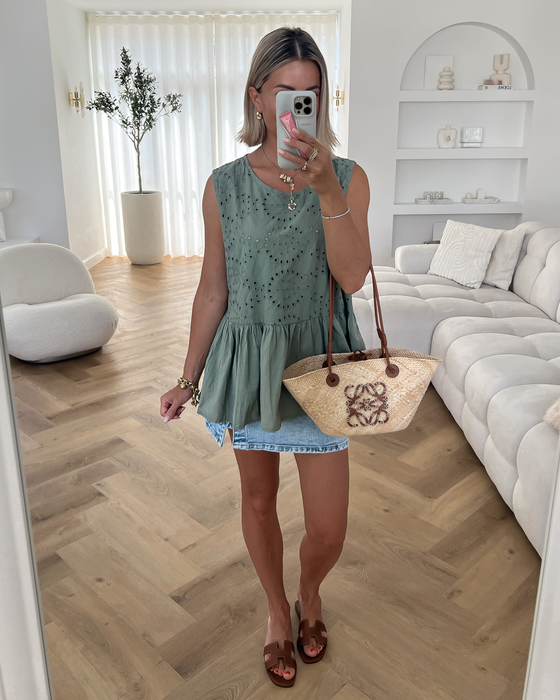 DAISY - Embroidery Top in Khaki