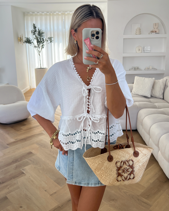 FAY - Embroidery Top in White