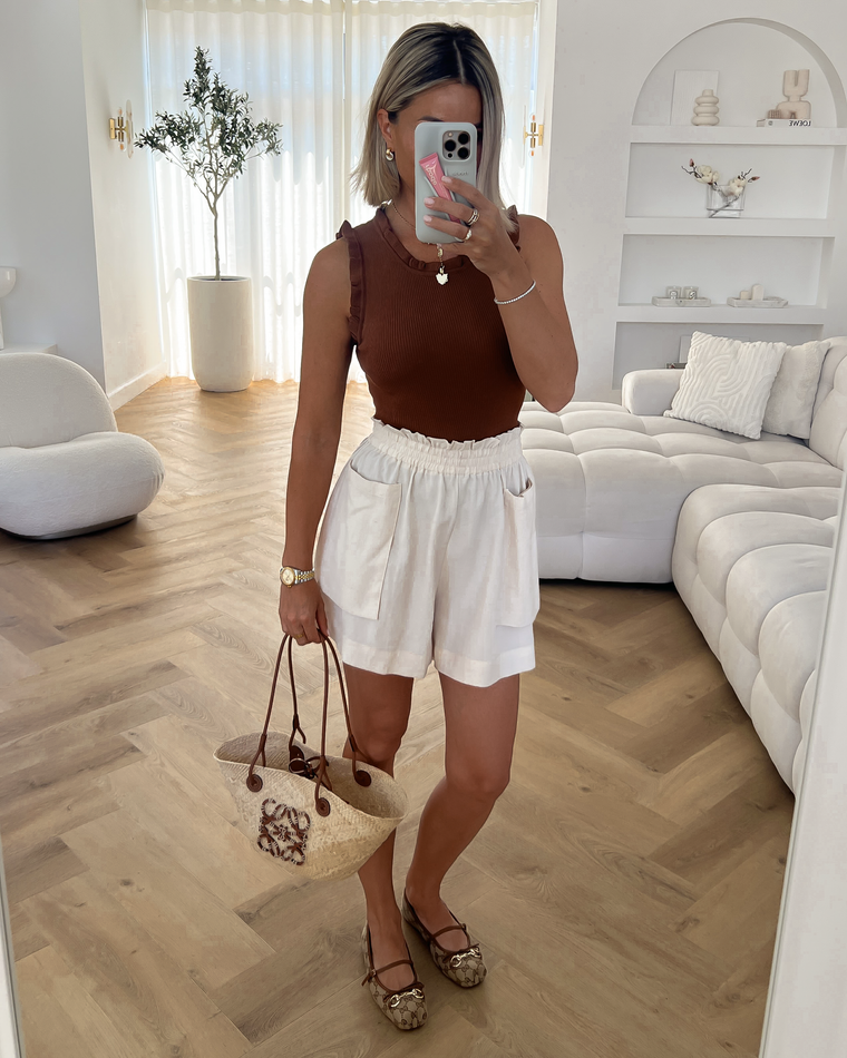 REYNA - Linen Cargo Shorts in Beige