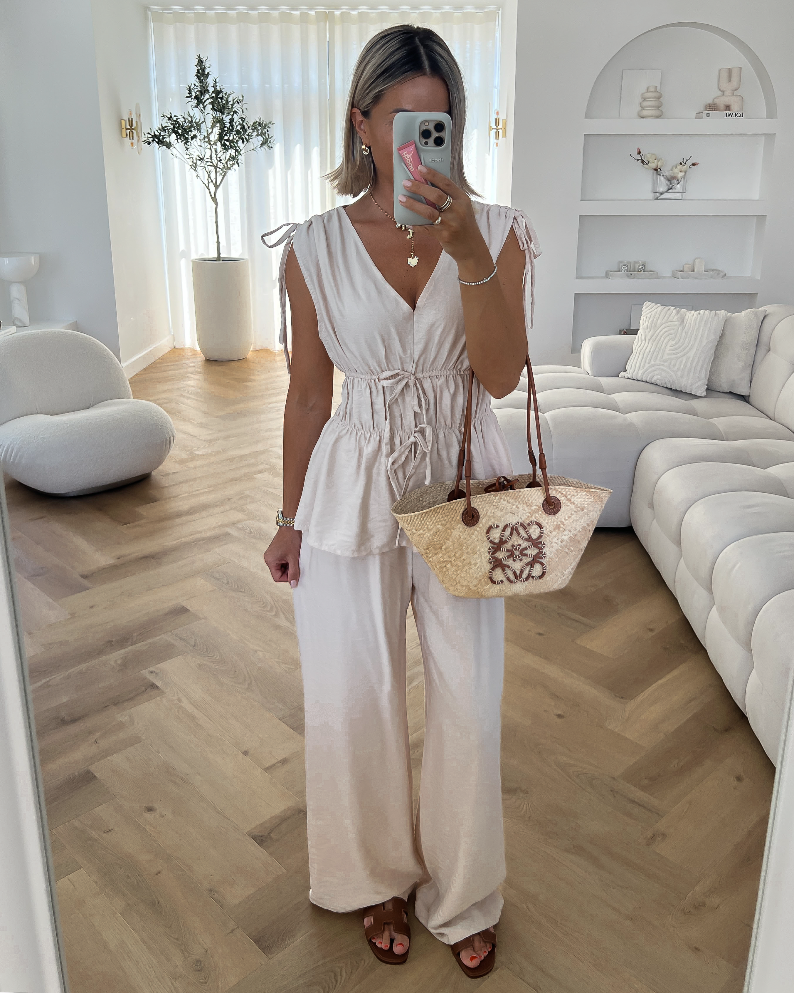 IDRIS - V-Neck Top and Pants Set in Beige