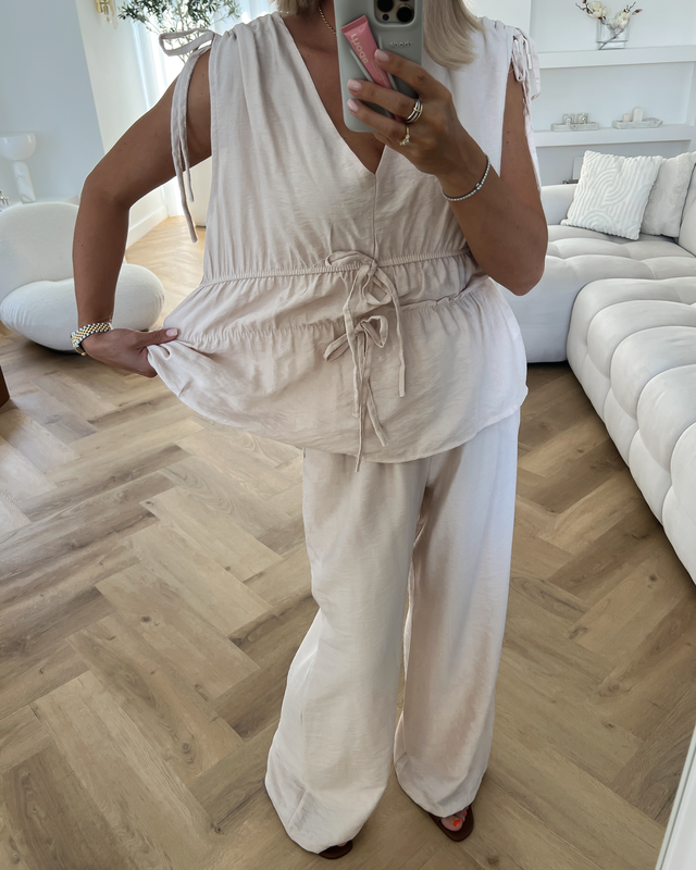 IDRIS - V-Neck Top and Pants Set in Beige