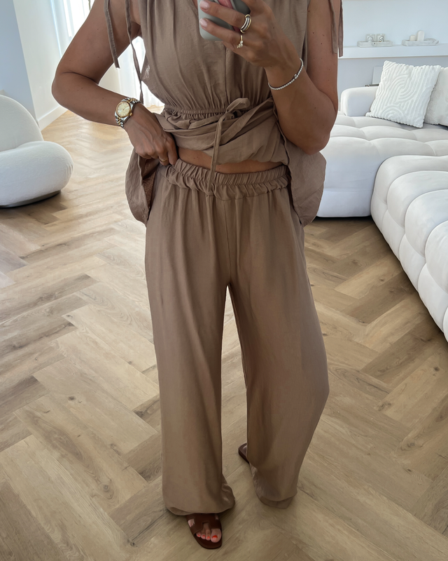 IDRIS - V-Neck Top and Pants Set in Taupe