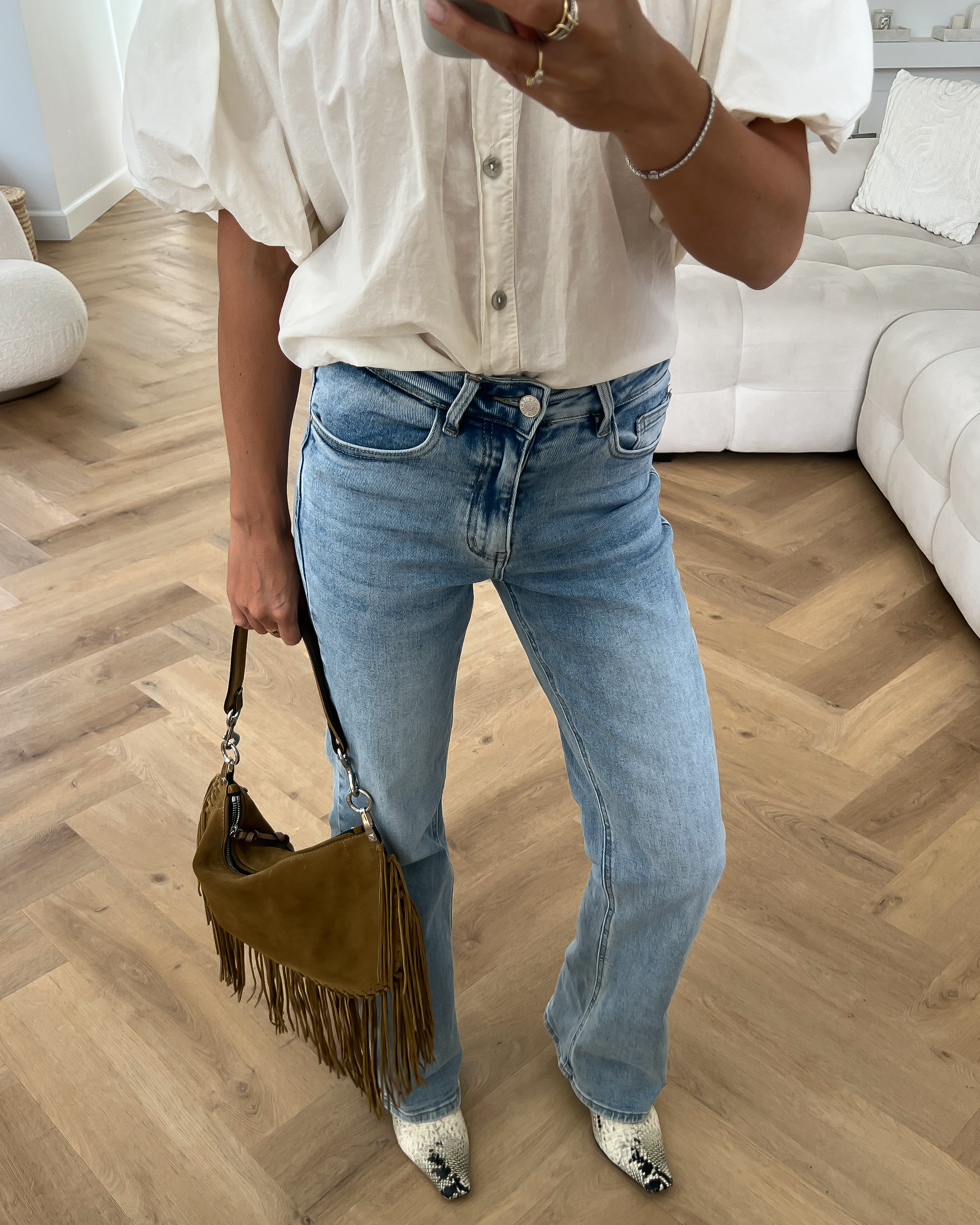 CHLOE - Flare Jeans in Midwash Blue