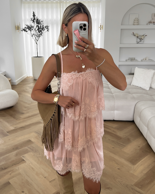 BISOUS - Lace Dress in Light Pink