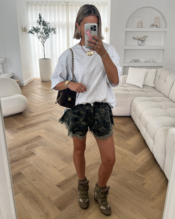 FOX - Oversized Shoulder Pad Tee in Heather Grey