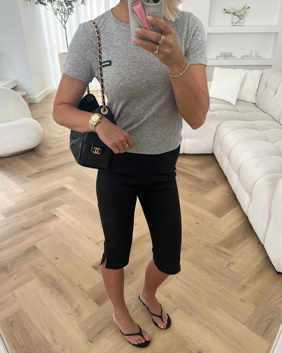 RIANNA - Capri Pants in Black