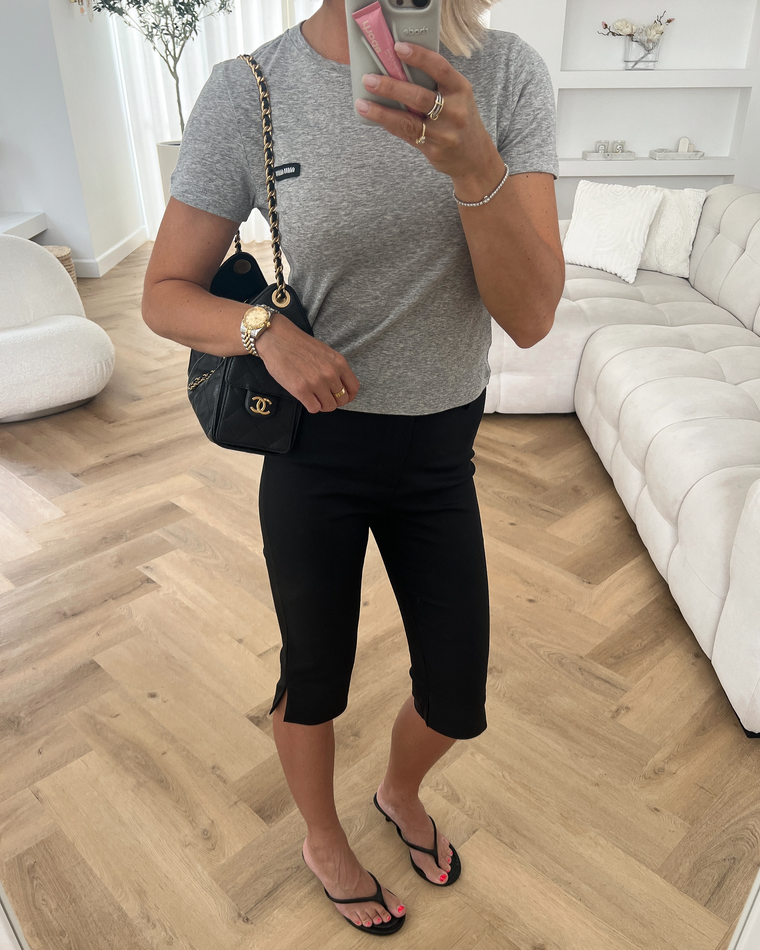 RIANNA - Capri Pants in Black
