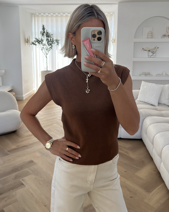 EVELYN - Cap Sleeve Top in Caramel Brown