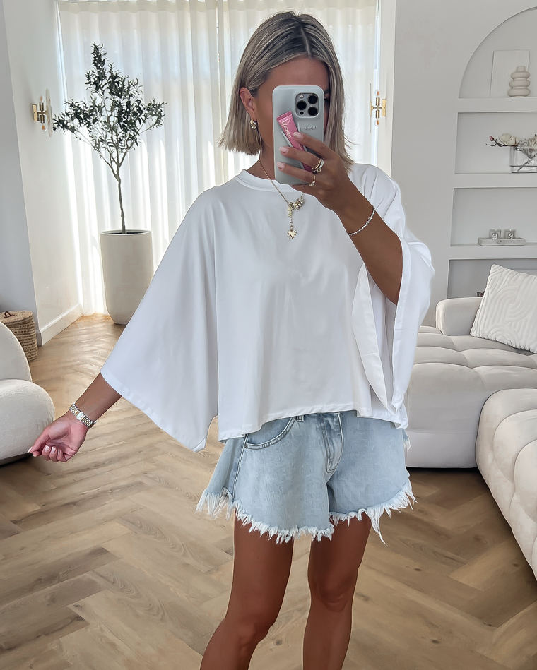 VERA - Batwing Tee in White