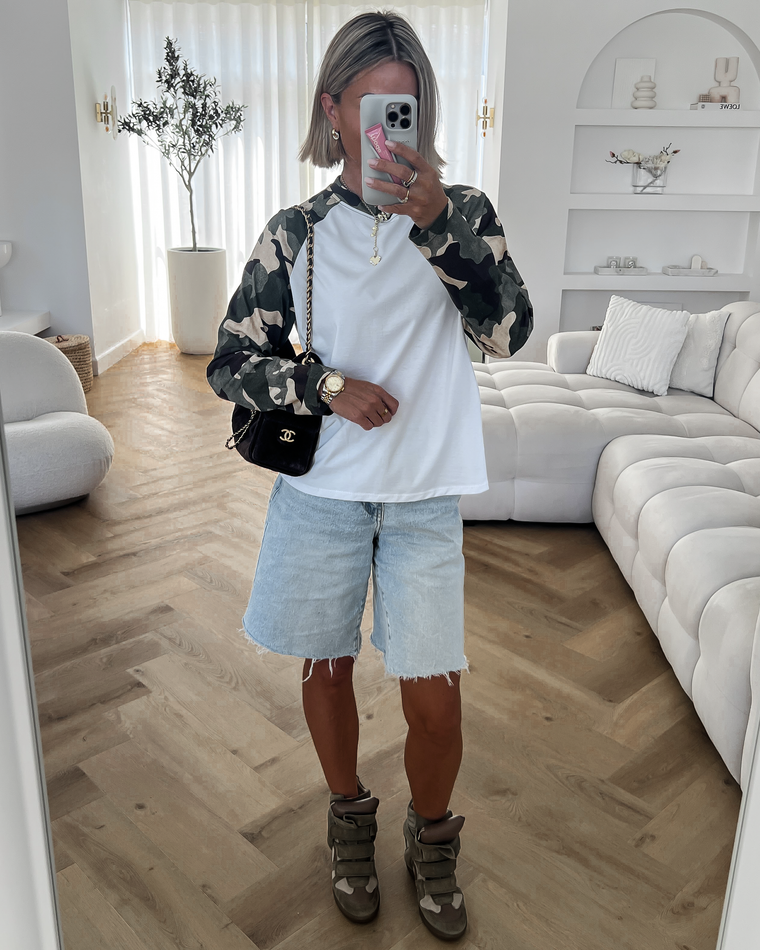 CHASE - Longsleeve Baseball Tee in Camouflage