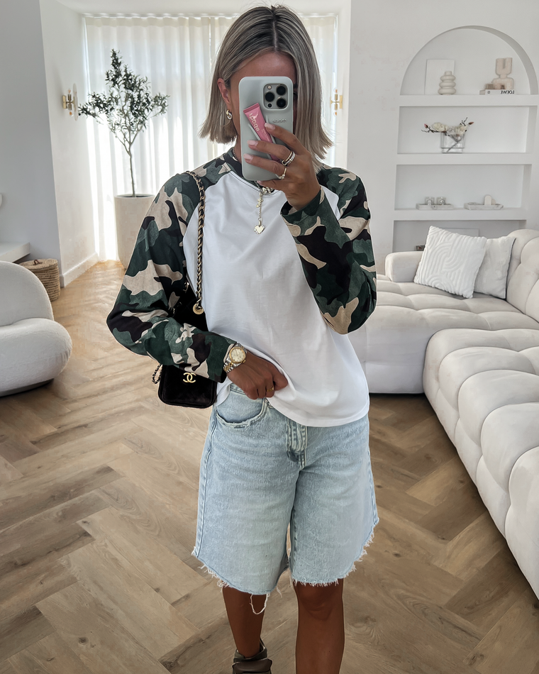 CHASE - Longsleeve Baseball Tee in Camouflage