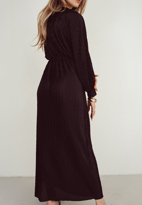 ILANA - Plissé Shimmer Dress in Black