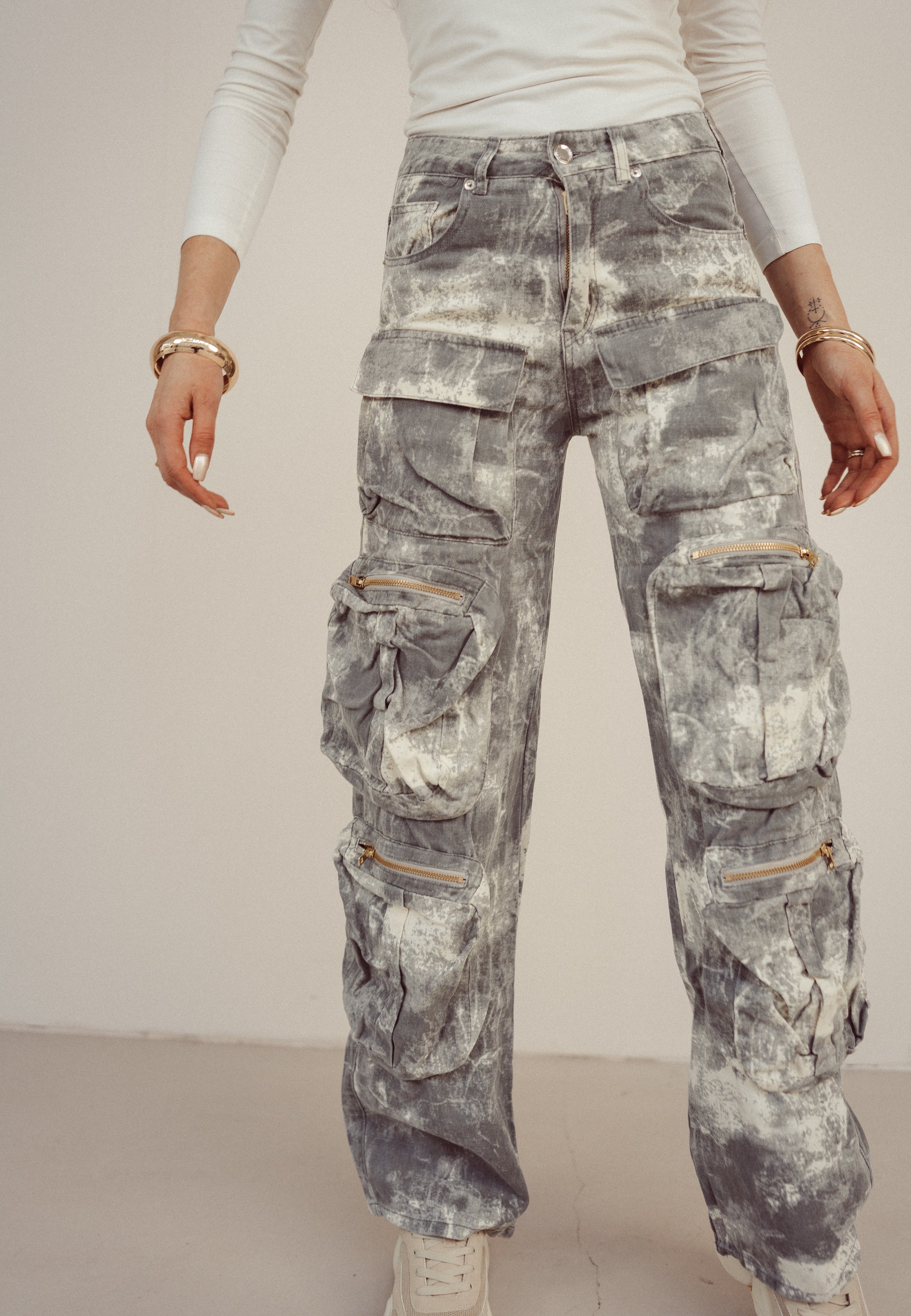 LOLA - Cargo Jeans in Washed Camo Green