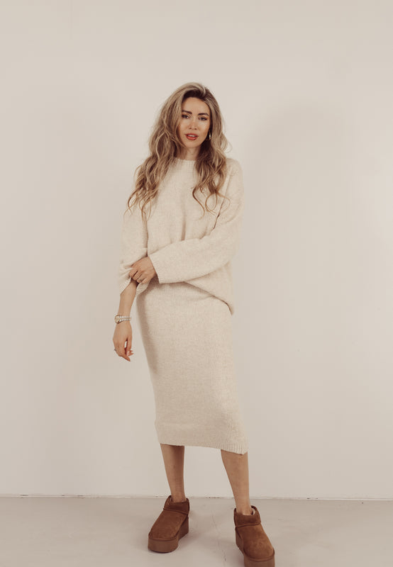 ROBYN - Oversized Sweater + Skirt Set in Off White