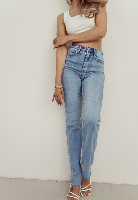 DANIELLE - Long Straight Jeans in Midwash Blue