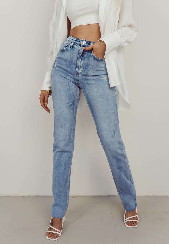 DANIELLE - Long Straight Jeans in Midwash Blue