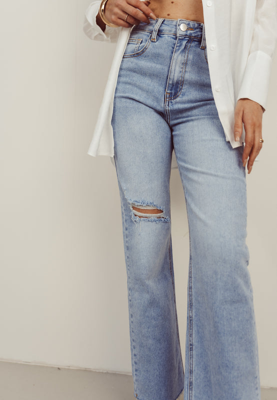 LESTER - Ripped Cut Off Wide Leg Jeans in Blue