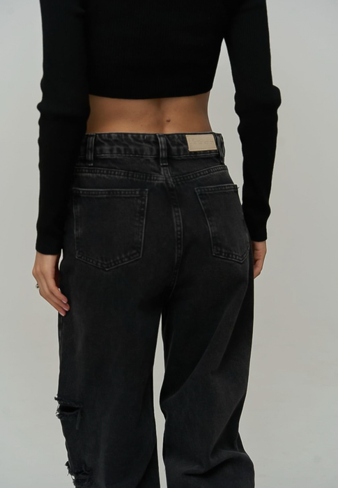 RIVER - Asymmetric Jeans in Black