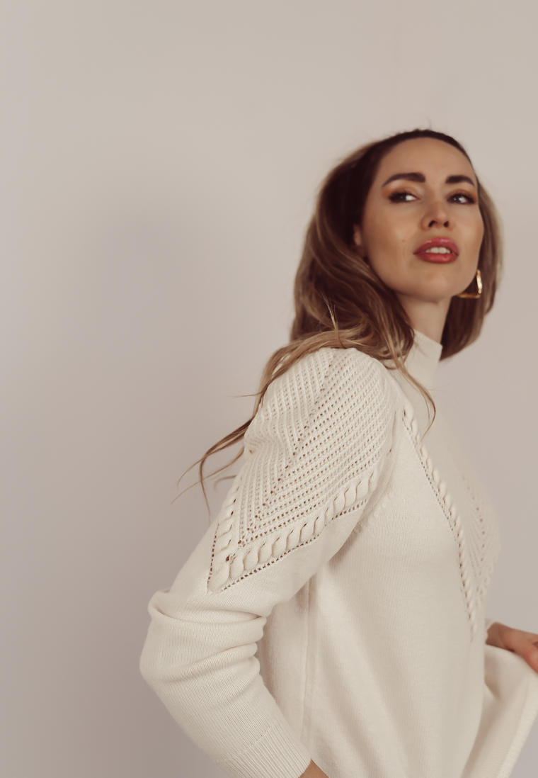 TAMARA - Knitted Detail Sweater in Off White